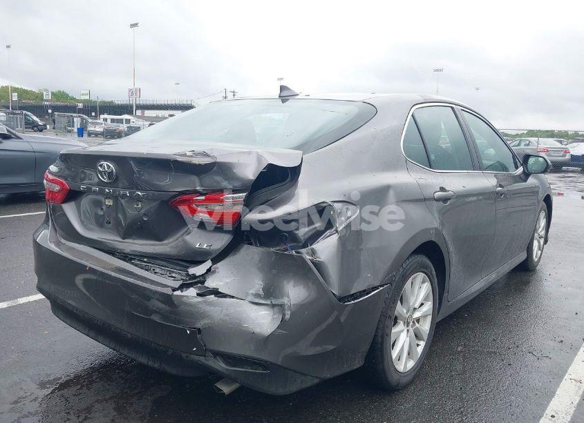 Photo 4 of 2020 Toyota Camry LE (VIN 4T1C11AK9LU891236)