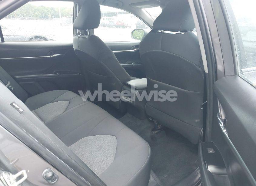 Photo 8 of 2020 Toyota Camry LE (VIN 4T1C11AK9LU891236)