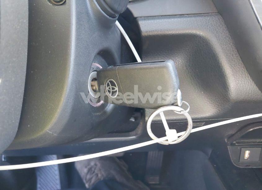 Photo 11 of 2020 Toyota Camry LE (VIN 4T1C11AK9LU904955)