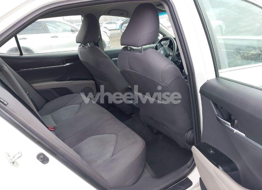 Photo 8 of 2020 Toyota Camry LE (VIN 4T1C11AK9LU912585)