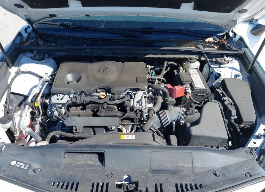 Photo 10 of 2020 Toyota Camry LE (VIN 4T1C11AK9LU926759)