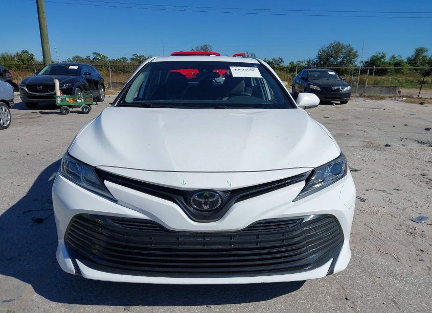 Photo 12 of 2020 Toyota Camry LE (VIN 4T1C11AK9LU926759)