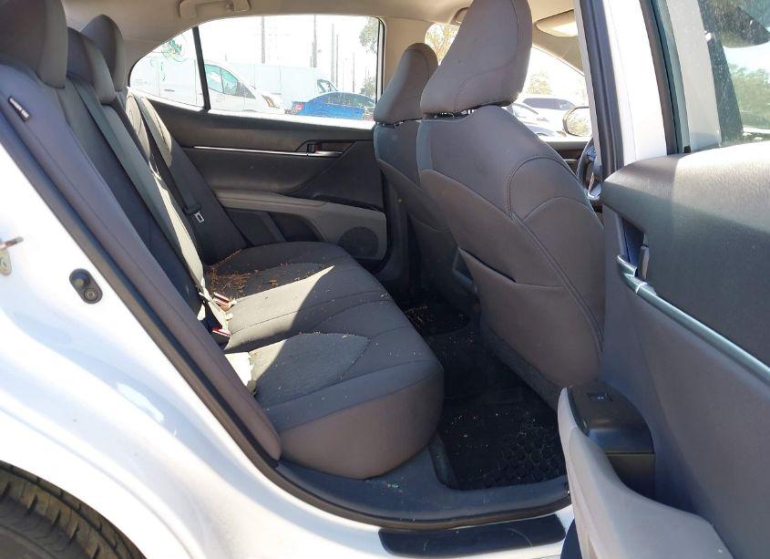 Photo 8 of 2020 Toyota Camry LE (VIN 4T1C11AK9LU926759)