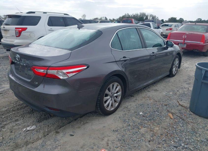 Photo 4 of 2020 Toyota Camry LE (VIN 4T1C11AK9LU929838)