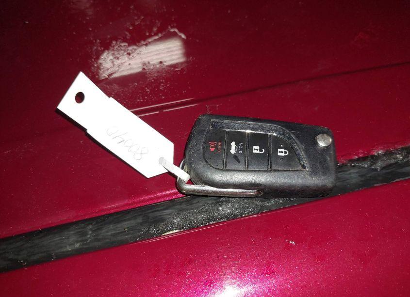 Photo 11 of 2020 Toyota Camry LE (VIN 4T1C11AK9LU930732)