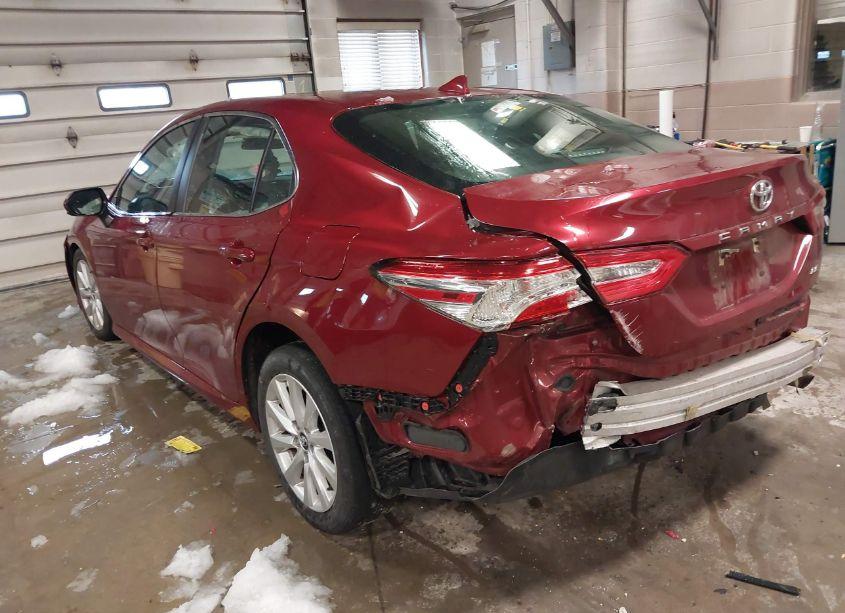 Photo 3 of 2020 Toyota Camry LE (VIN 4T1C11AK9LU930732)