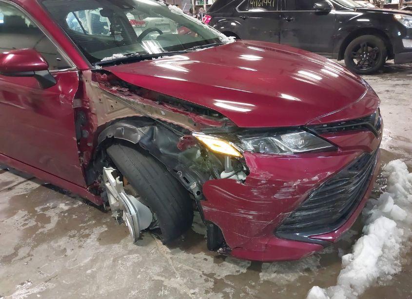 Photo 6 of 2020 Toyota Camry LE (VIN 4T1C11AK9LU930732)