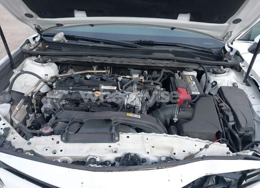 Photo 10 of 2020 Toyota Camry LE (VIN 4T1C11AK9LU934540)