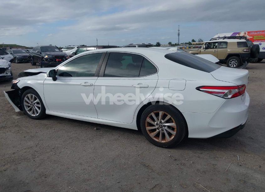 Photo 14 of 2020 Toyota Camry LE (VIN 4T1C11AK9LU934540)