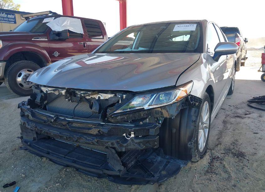 Photo 2 of 2021 Toyota Camry LE (VIN 4T1C11AK9MU541624)