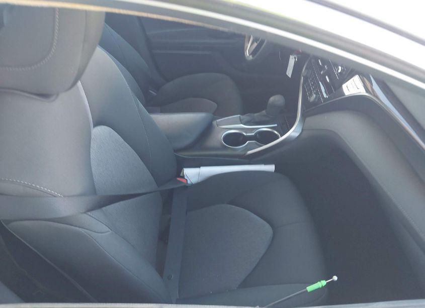 Photo 5 of 2021 Toyota Camry LE (VIN 4T1C11AK9MU541624)