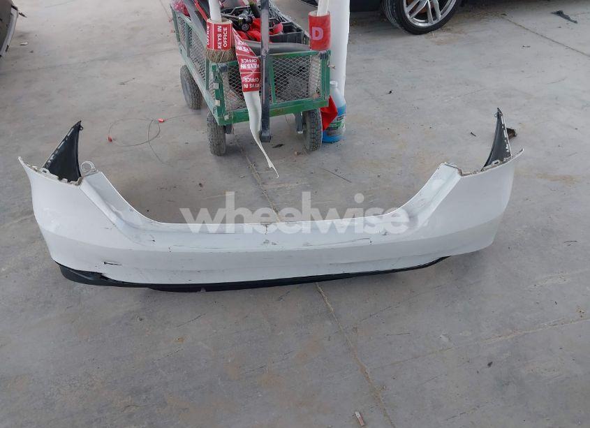 Photo 12 of 2021 Toyota Camry LE (VIN 4T1C11AK9MU584845)