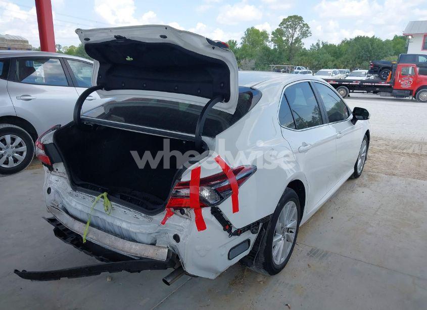 Photo 4 of 2021 Toyota Camry LE (VIN 4T1C11AK9MU584845)