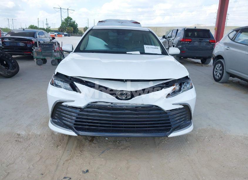 Photo 6 of 2021 Toyota Camry LE (VIN 4T1C11AK9MU584845)