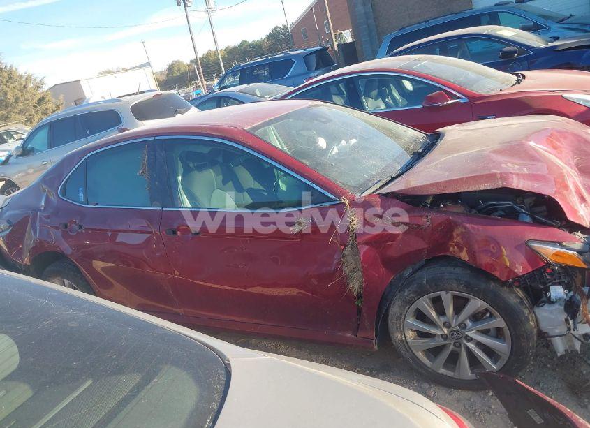 Photo 14 of 2021 Toyota Camry LE (VIN 4T1C11AK9MU600915)