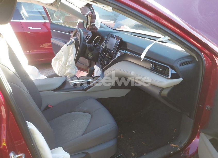 Photo 5 of 2021 Toyota Camry LE (VIN 4T1C11AK9MU600915)