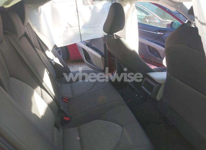 Photo 8 of 2021 Toyota Camry LE (VIN 4T1C11AK9MU600915)