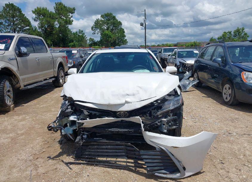 Photo 12 of 2022 Toyota Camry LE (VIN 4T1C11AK9NU017360)