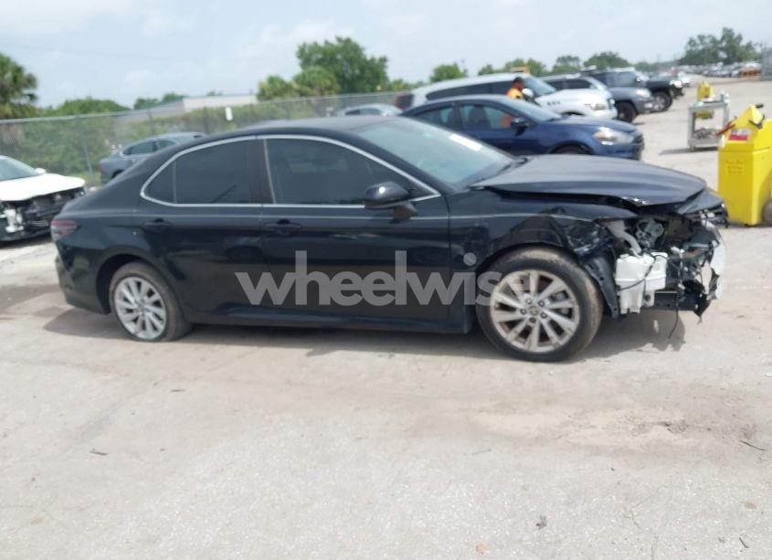 Photo 13 of 2022 Toyota Camry LE (VIN 4T1C11AK9NU057342)