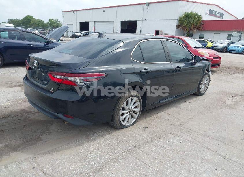 Photo 4 of 2022 Toyota Camry LE (VIN 4T1C11AK9NU057342)