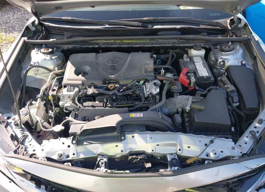 Photo 10 of 2022 Toyota Camry LE (VIN 4T1C11AK9NU059432)
