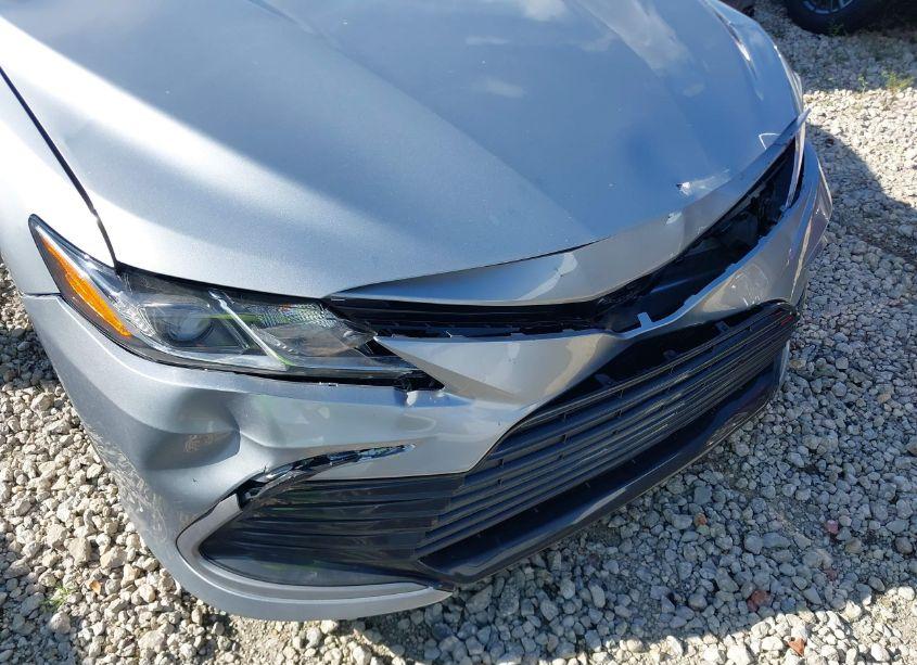 Photo 12 of 2022 Toyota Camry LE (VIN 4T1C11AK9NU059432)