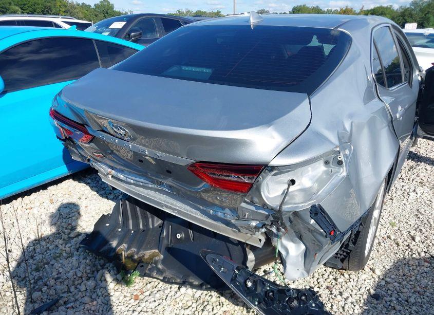 Photo 6 of 2022 Toyota Camry LE (VIN 4T1C11AK9NU059432)