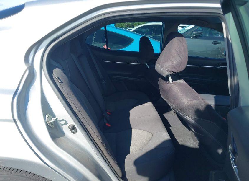 Photo 8 of 2022 Toyota Camry LE (VIN 4T1C11AK9NU059432)
