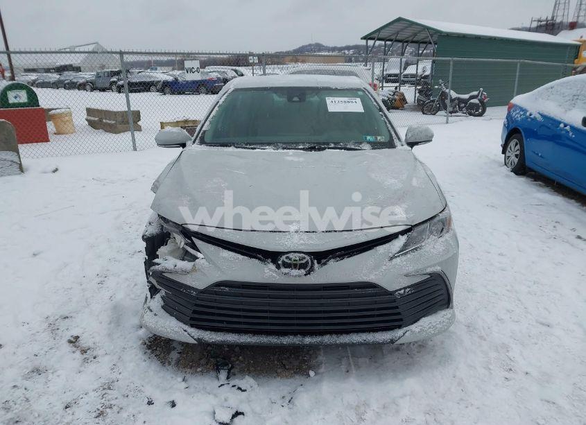 Photo 12 of 2022 Toyota Camry LE (VIN 4T1C11AK9NU076344)