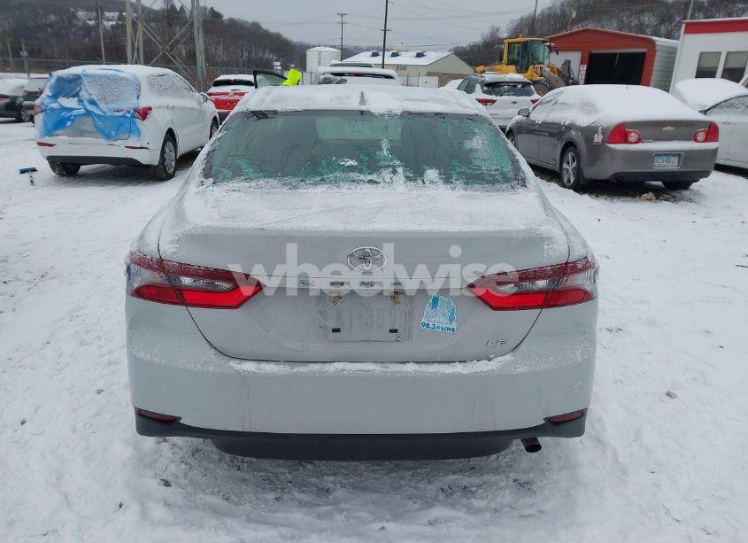 Photo 16 of 2022 Toyota Camry LE (VIN 4T1C11AK9NU076344)