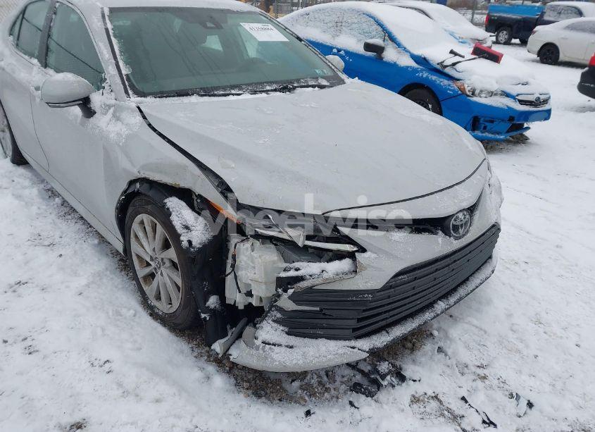 Photo 6 of 2022 Toyota Camry LE (VIN 4T1C11AK9NU076344)