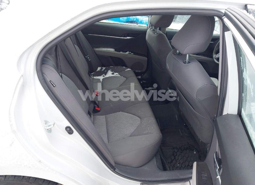 Photo 8 of 2022 Toyota Camry LE (VIN 4T1C11AK9NU076344)