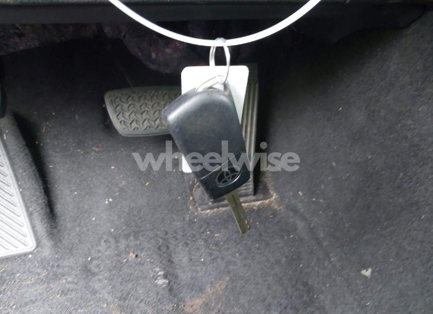 Photo 11 of 2022 Toyota Camry LE (VIN 4T1C11AK9NU617618)