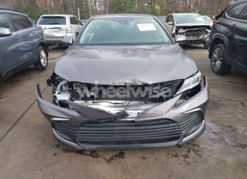 Photo 13 of 2022 Toyota Camry LE (VIN 4T1C11AK9NU617618)