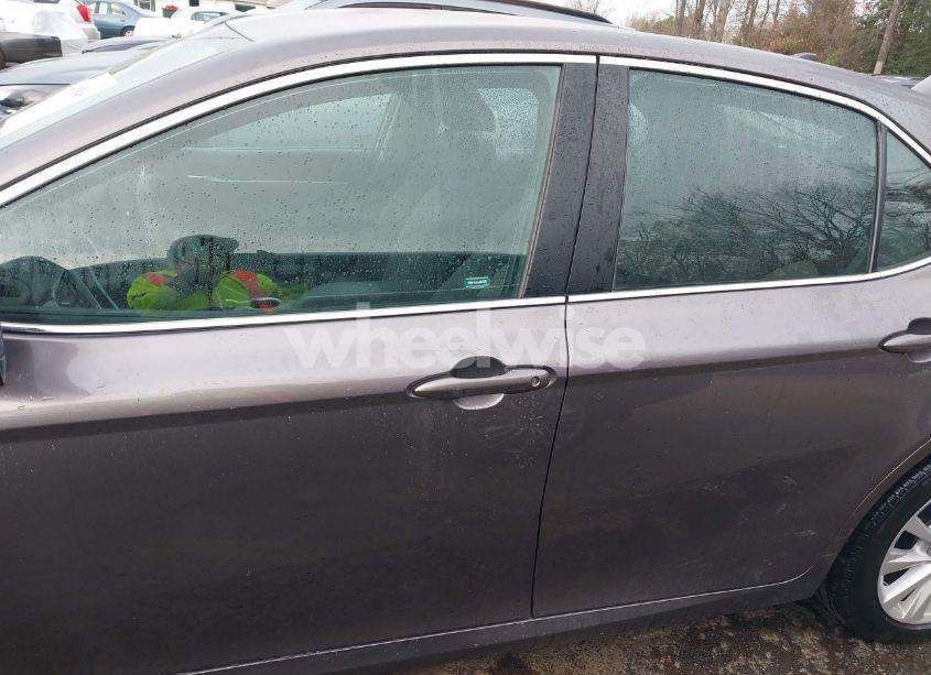 Photo 15 of 2022 Toyota Camry LE (VIN 4T1C11AK9NU617618)