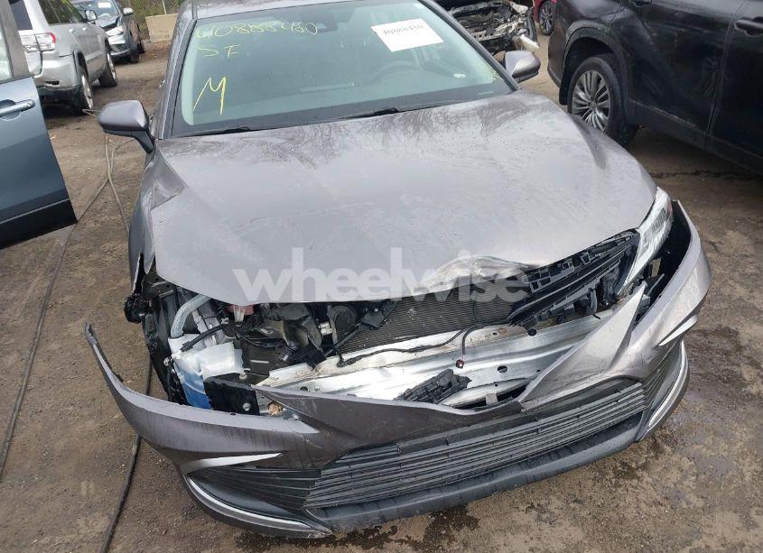 Photo 6 of 2022 Toyota Camry LE (VIN 4T1C11AK9NU617618)