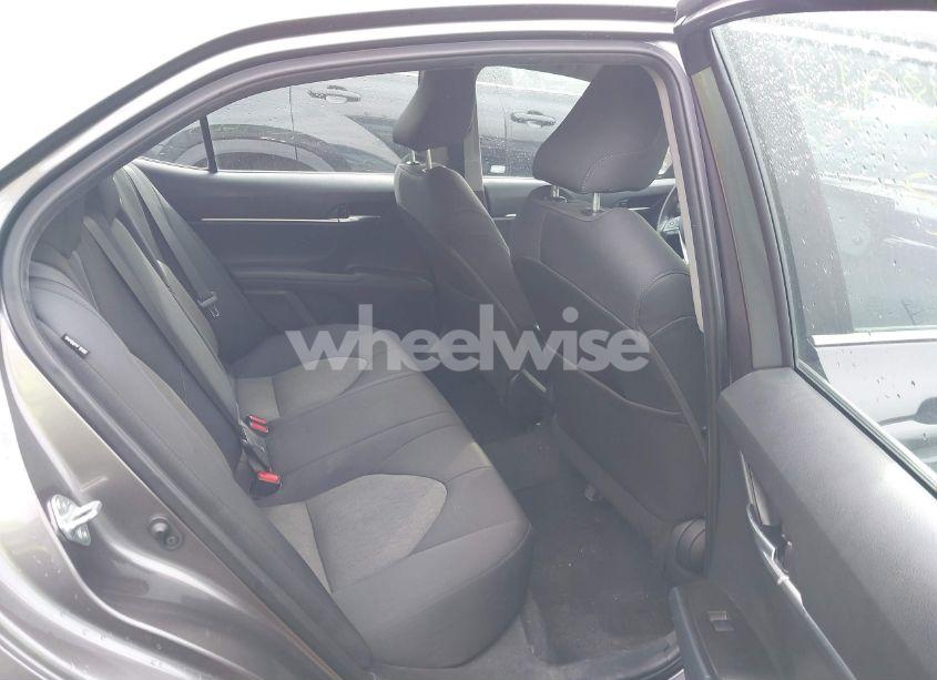 Photo 8 of 2022 Toyota Camry LE (VIN 4T1C11AK9NU617618)