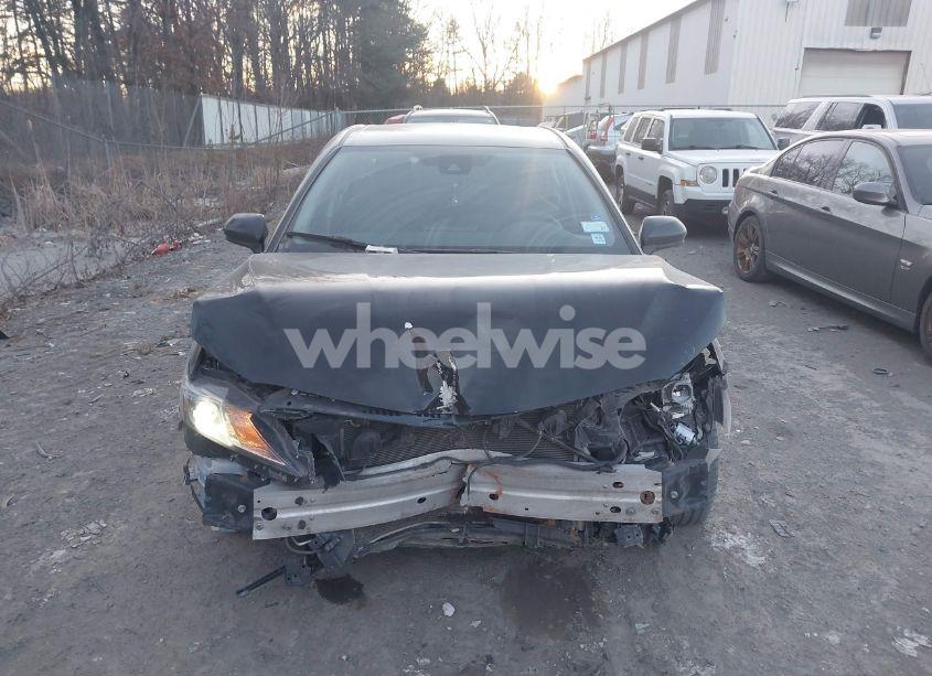 Photo 12 of 2022 Toyota Camry LE (VIN 4T1C11AK9NU630319)