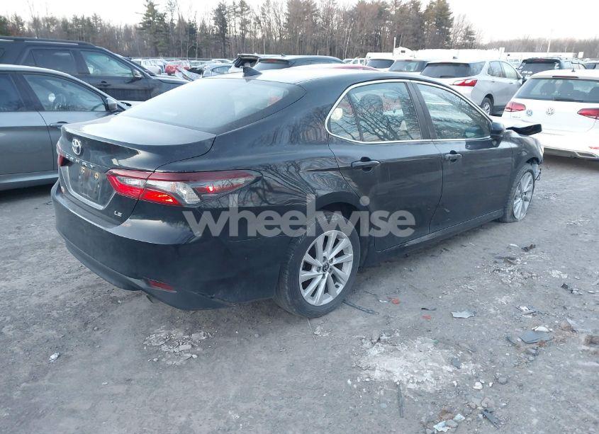 Photo 4 of 2022 Toyota Camry LE (VIN 4T1C11AK9NU630319)