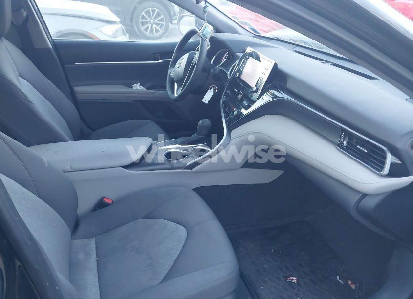 Photo 5 of 2022 Toyota Camry LE (VIN 4T1C11AK9NU630319)