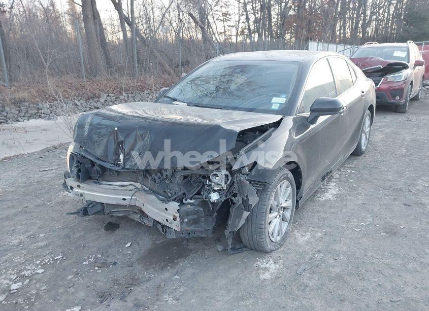 Photo 6 of 2022 Toyota Camry LE (VIN 4T1C11AK9NU630319)