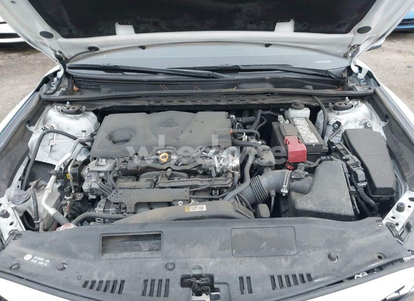 Photo 10 of 2022 Toyota Camry LE (VIN 4T1C11AK9NU637481)