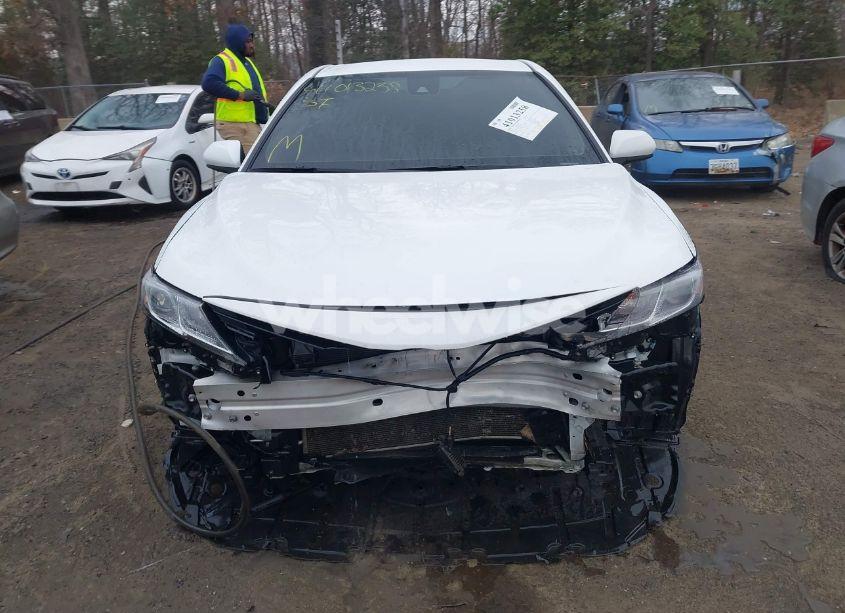 Photo 13 of 2022 Toyota Camry LE (VIN 4T1C11AK9NU637481)