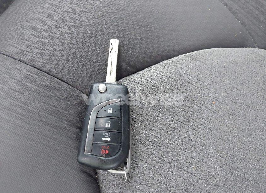 Photo 11 of 2022 Toyota Camry LE (VIN 4T1C11AK9NU637500)