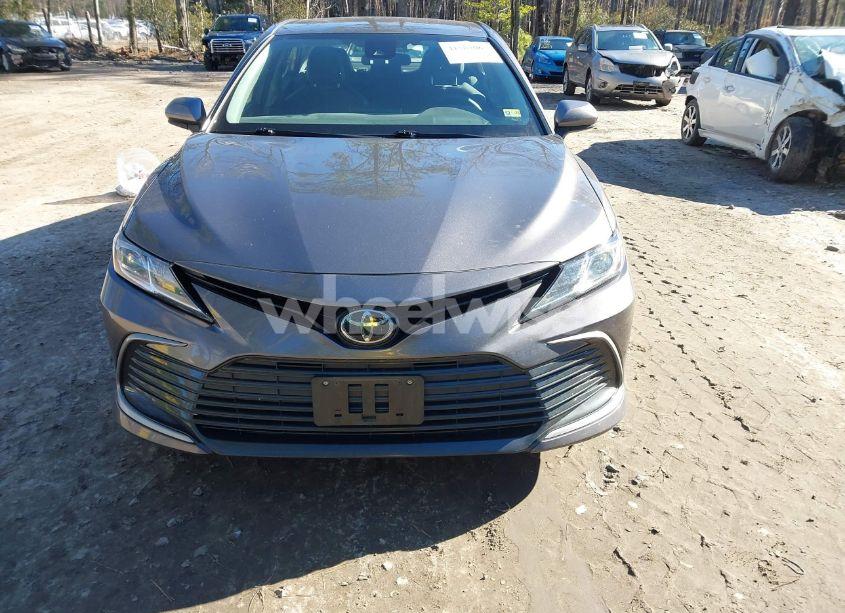 Photo 12 of 2022 Toyota Camry LE (VIN 4T1C11AK9NU647346)