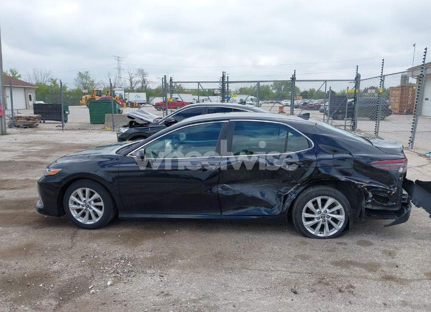 Photo 14 of 2022 Toyota Camry LE (VIN 4T1C11AK9NU650716)