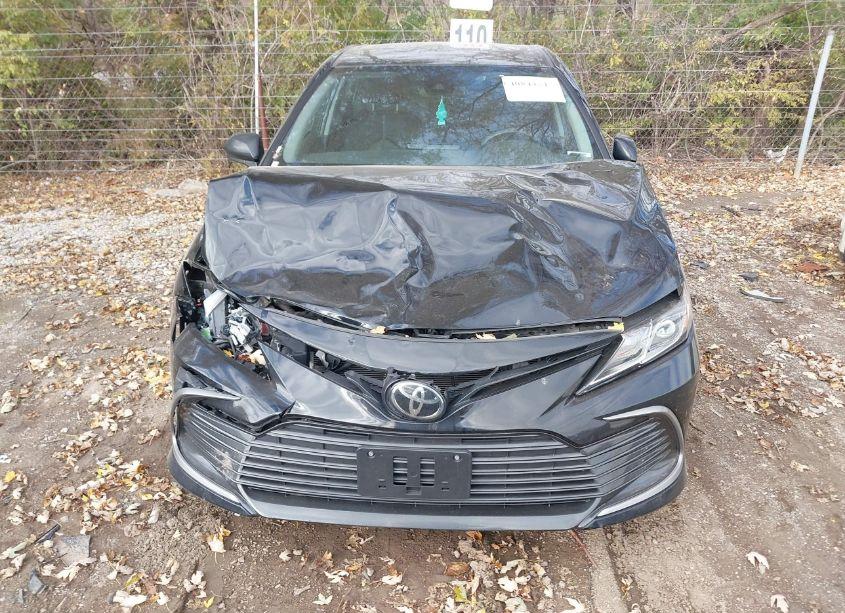 Photo 12 of 2022 Toyota Camry LE (VIN 4T1C11AK9NU672683)