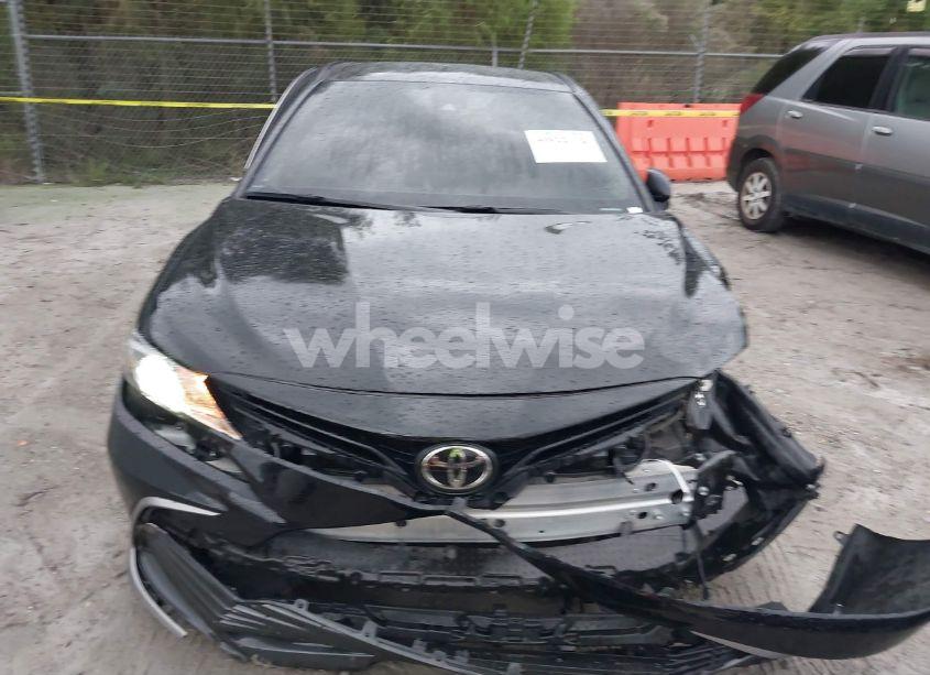 Photo 13 of 2022 Toyota Camry LE (VIN 4T1C11AK9NU683750)