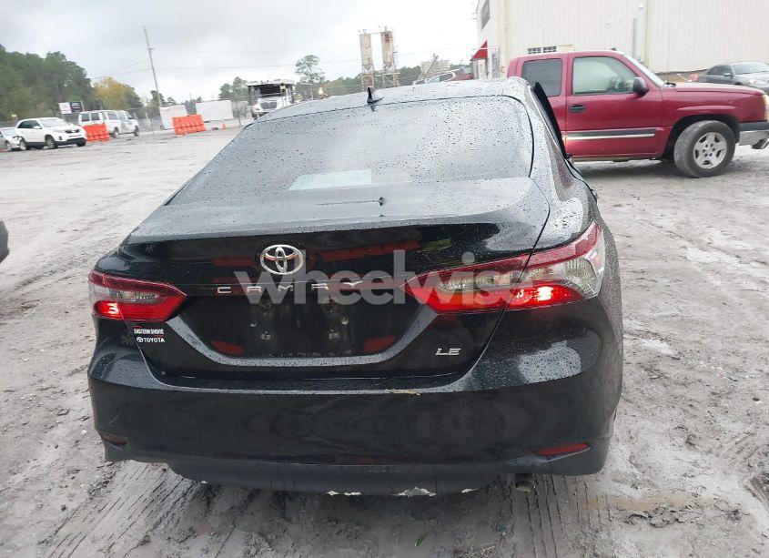 Photo 17 of 2022 Toyota Camry LE (VIN 4T1C11AK9NU683750)