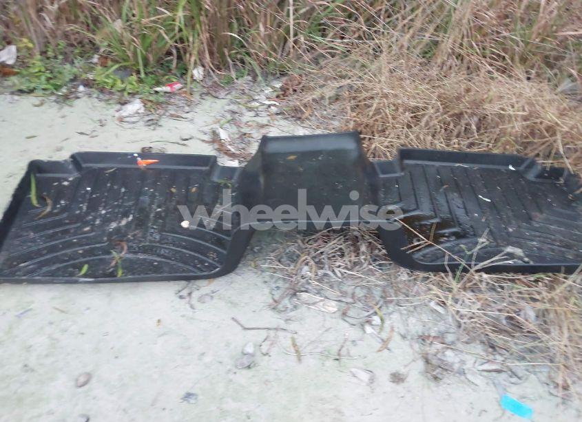 Photo 19 of 2022 Toyota Camry LE (VIN 4T1C11AK9NU683750)